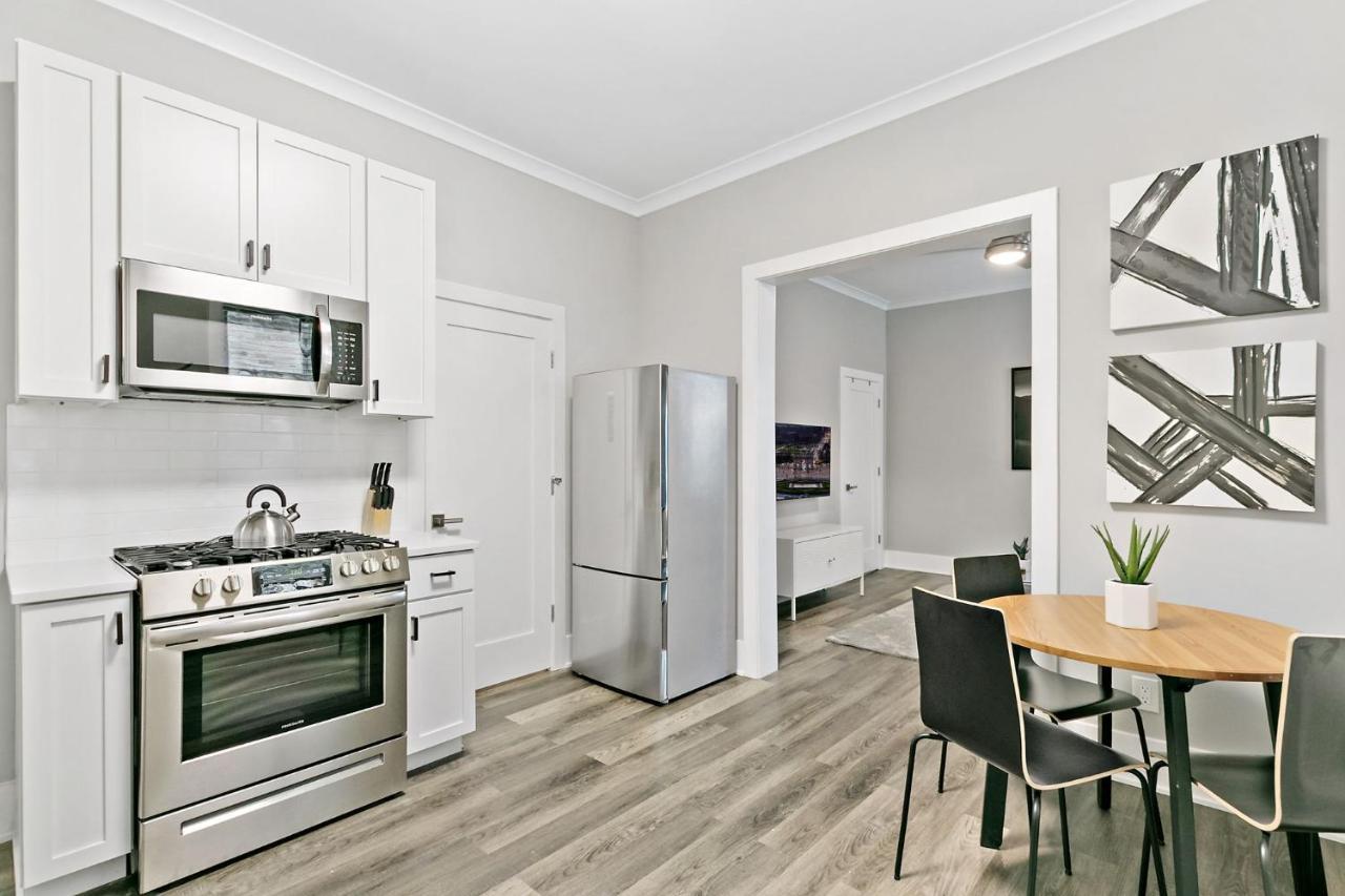 2br Comfy And Stylish In West Town - Erie 1r Apartment Chicago